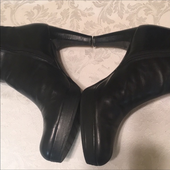 Stuart Weitzman Genuine Leather Tall Boots - Picture 7 of 10